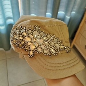 Buckle hat